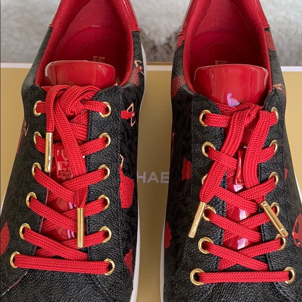 MICHAEL KORS POPPY LACE UP MINI LOGO PVC BLACK MUL - Picture 9 of 16